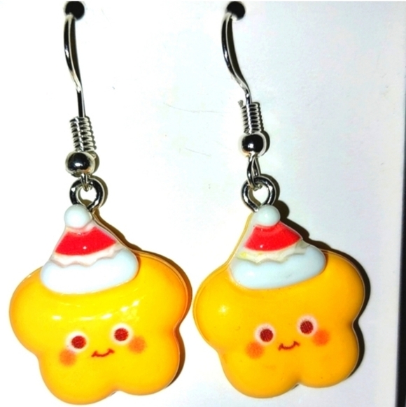 Holiday hand crafted dangle earrings - Picture 3 of 3